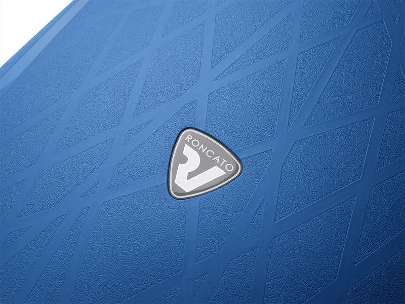 Середня Suitcase Roncato Light 500712/33