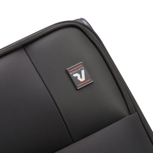 Середня Suitcase з розширенням Roncato MOVE 415352/92