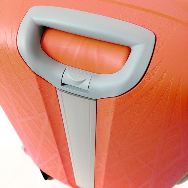 Велика Suitcase Roncato Light 500711/52