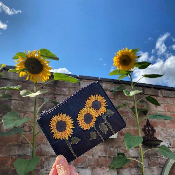 Жіночий шкіряний гаманець Yoshi Y1321 Sunflowers (Black) Y1321 SF 1 фото