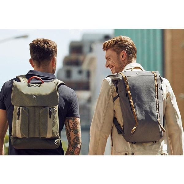 Victorinox Altmont Active Rolltop Laptop Backpack Grey with Laptop 15" Compartment (18L) (29x48x17)
